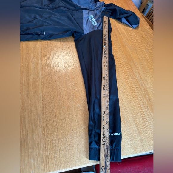 Georgian College Under Armour Shell jacket(unisex) - Picture 10 of 10